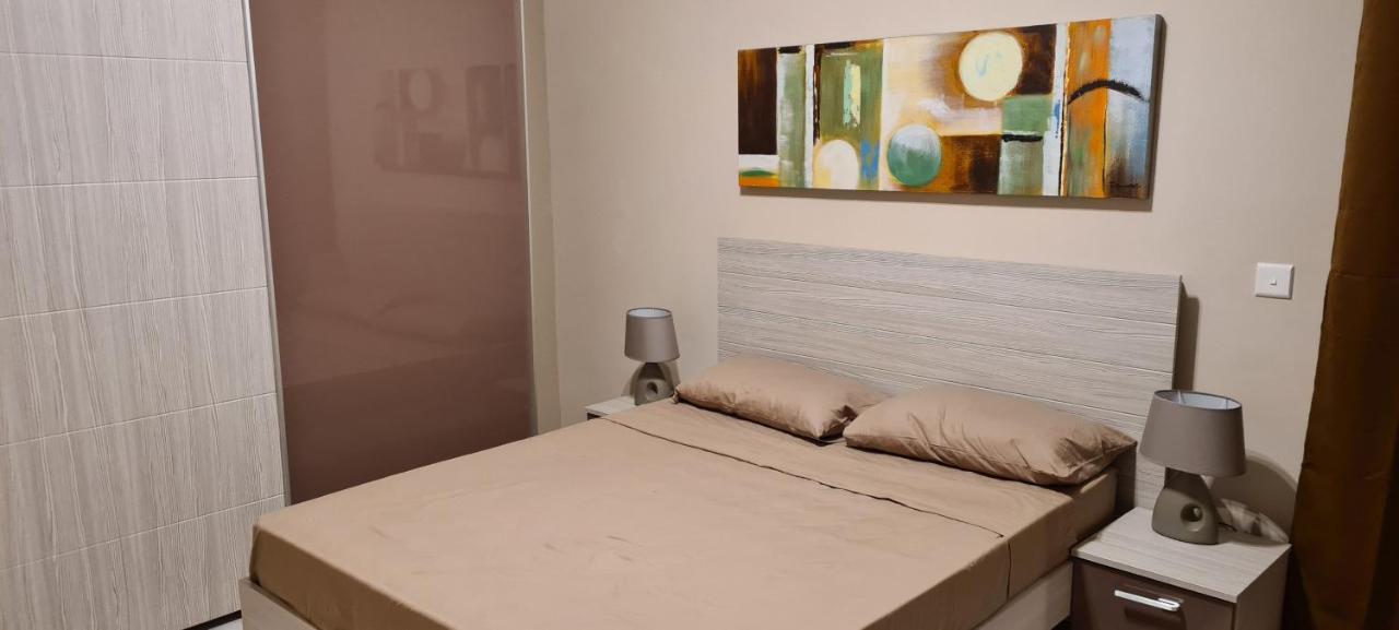 Large Apartment In Marsascala. Sleeps 6 มาร์ซาสคาลา ภายนอก รูปภาพ