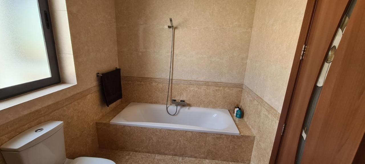 Large Apartment In Marsascala. Sleeps 6 มาร์ซาสคาลา ภายนอก รูปภาพ