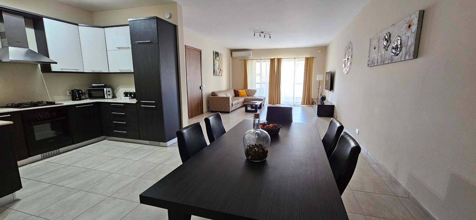 Large Apartment In Marsascala. Sleeps 6 มาร์ซาสคาลา ภายนอก รูปภาพ