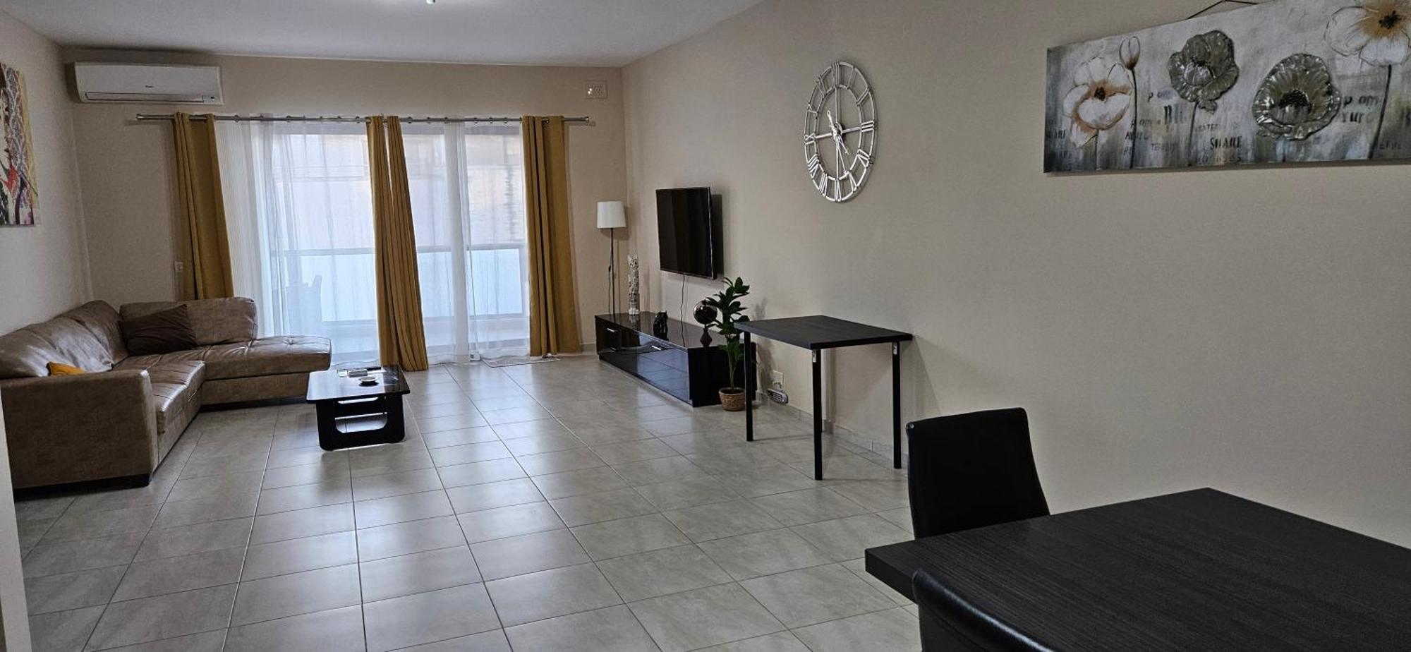 Large Apartment In Marsascala. Sleeps 6 มาร์ซาสคาลา ภายนอก รูปภาพ